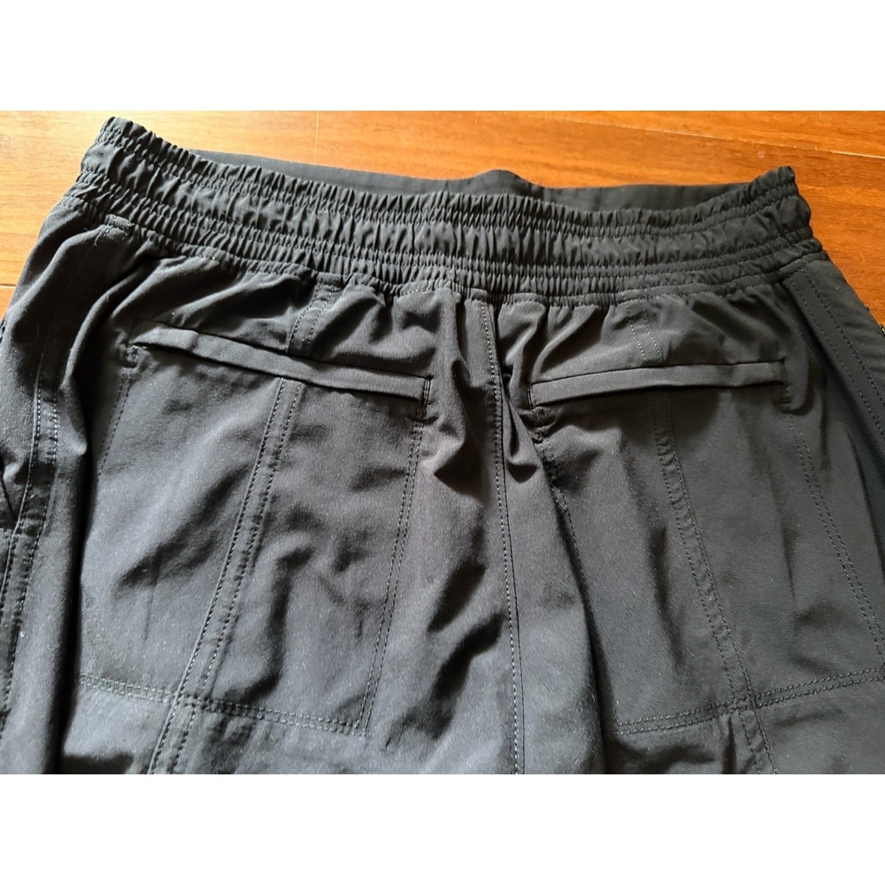 Athleta Chelsea Cargo Pant Size 4 Black Lightweight Minimalist Travel Utility - Picture 8 of 10